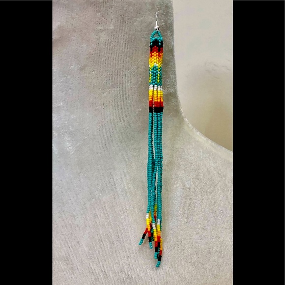 SOLD Turquoise Native American style beaded earrings - Picture 4 of 4